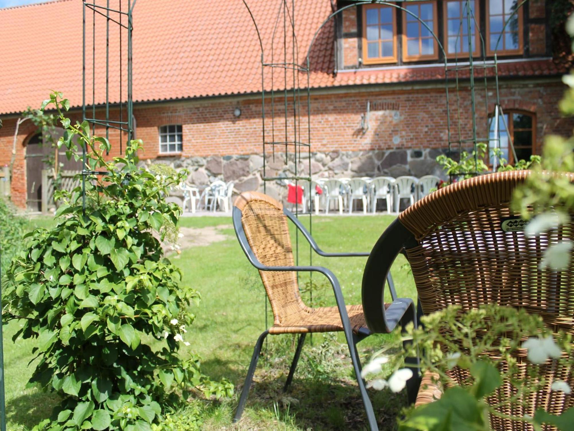 فيلا Mansion In Gressow With Terrace Garden Bbq Pond Bicycles المظهر الخارجي الصورة